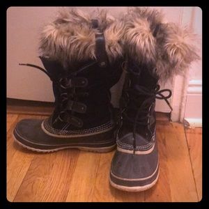 Sorel women’s “Joan of Arctic” winter boots
